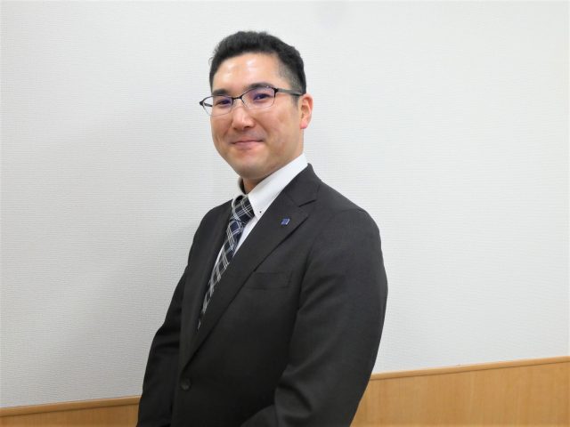 川口店  店長代理  小宮
