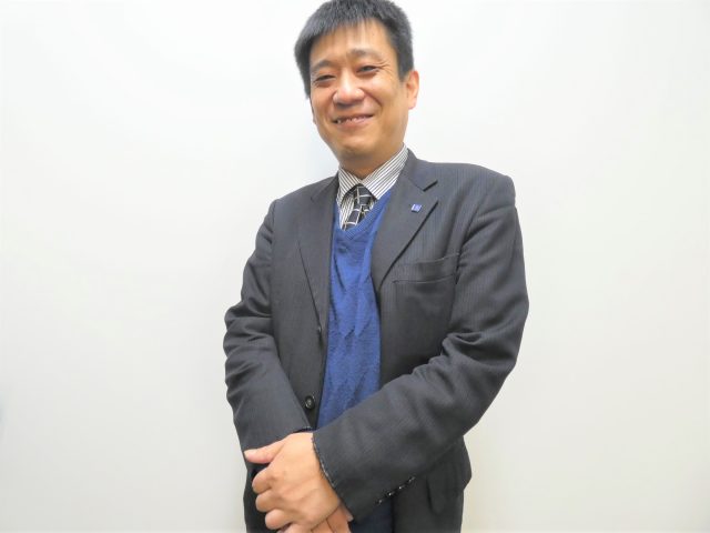 本社  佐藤